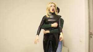 Frozen Latex Porn - Spy frozen by her own weapon Â» Hypno porn videos