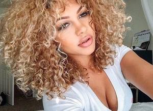 curly blonde bounces - Blonde curly hair