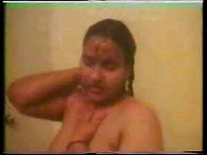 naked hindi actress sharmila - Indian actress sharmili bathin video - hotntubes.com