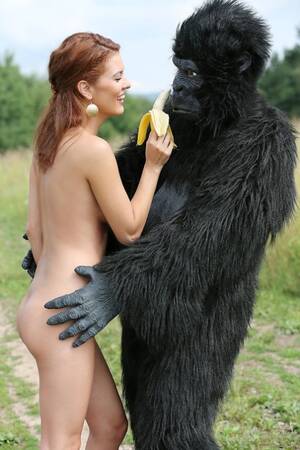 Gorilla And Girl Porn - Gorilla Porn Pics & Nude Pictures - HDPornPics.com