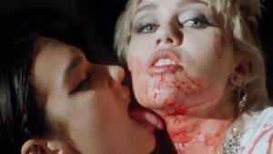 Mylie Cyrus Lesbian - Watch Miley Cyrus & Dua Lipa's Steamy, Sapphic Road Trip in 'Prisoner'