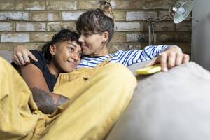 Lesbians Forced Porn - Am I a lesbian? How to know if you're a lesbian
