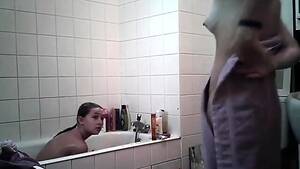college girls anal in shower - BATHROOM PORN @ VIP Wank