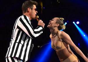 Blowjobs Miley Cyrus - VIDEO] Miley Cyrus at 2013 MTV VMAs â€” Performance â€“ TVLine