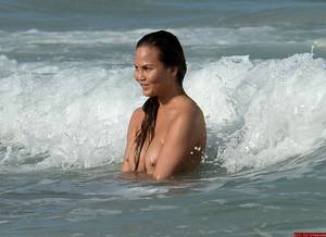 naked beach celebs - 