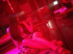 live sex peep show - Aussie Peep Shows: A Guide for the Curious - Red Light Australia