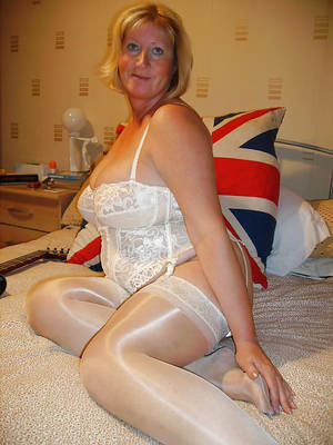 British Tarts - See and Save As uk/chubby/sandra porn pict