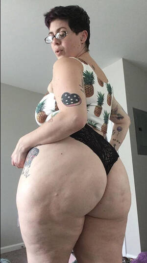 mature amateur big ass - Big booty mature amateur porn pics - MatureHomemadePorn.com