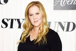 Amy Schumer Chubby Porn - Amy Schumer Shows Off C-Section Scar in Selfie