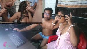 desi hot hindi porn - à¤¹à¤¿à¤‚à¤¦à¥€ à¤®à¥‡à¤‚ à¤ªà¥‹à¤°à¥à¤¨ à¤°à¤¿à¤µà¥à¤¯à¥ - Indian Desi Hot Wife Reactions Watching Porn ( Hot  Wife XXX ) - Pornhub.com