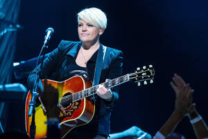 Dixie Chicks Porn - Dixie Chicks Tease New Song 'Gaslighter': Listen