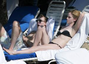 Bikini Porn Emma Watson - Emma Watson Bikini Pictures(16+) | ElaKiri