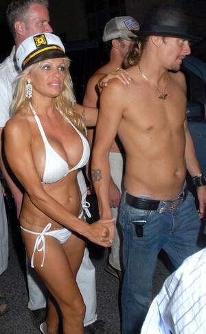 Hot Pam Anderson Blowjobs Gif - Inside Tommy Lee's Rocky History With Pamela Anderson