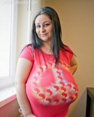 Humongous Tits Porn - Brunette amateur swings her humongous boobs all around Porn Pictures, XXX  Photos, Sex Images #2719866 - PICTOA