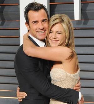 Cock Pussy Jennifer Aniston - Newlyweds Jennifer Aniston and Justin Theroux Keep the Spark Alive By  Eating in the Nude! (REPORT) | Life & Style
