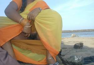 hot indian pussy in sarees - Sexy indian women butt in saree ...