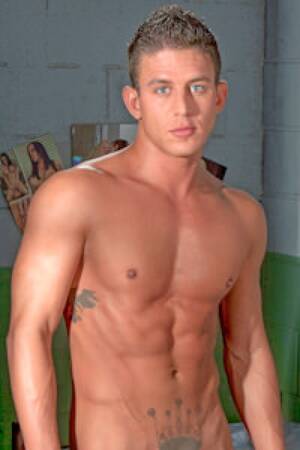 Alexander Gustavo Fucked - Alexander Gustavo, gay porn star from Darkcruising