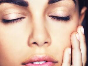 Face Slap Porn Captions - Face Slapping 101: What You Need to Know Before Slapping During Sex | SELF