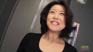 mature asian wet - Mature Asian woman eager to use all the sex toys on her wet pussy -  XVIDEOS.COM