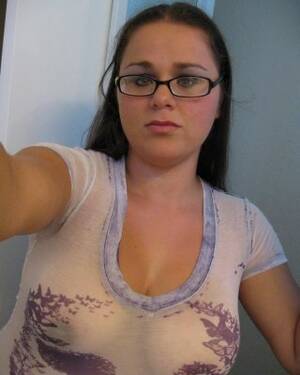 Chubby Porn Girlfriend - Chubby girlfriend takes selfshot pictures in the mirror Porn Pictures, XXX  Photos, Sex Images #3623139 - PICTOA