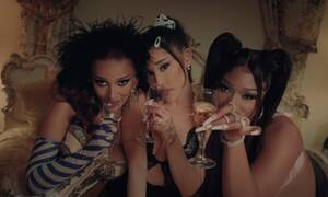 Ariana Grande Anal Porn - Ariana Grande, Doja Cat, Megan Thee Stallion's '34+35' Remix Video