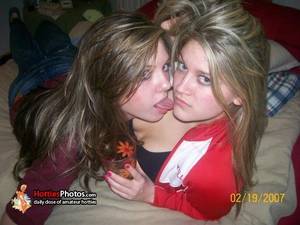 Lesbian Cheerleaders Kissing Non Nudes - Young Lesbian Girls