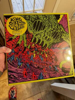 Bug Box Porn - Hey man, got a big box of porn for you : r/KGATLW
