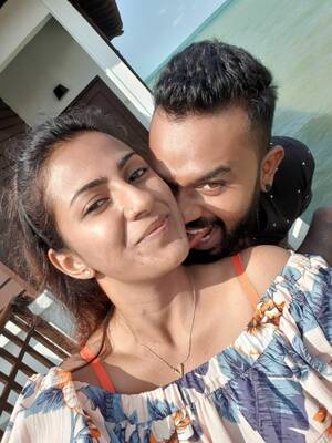 indian couples honeymoon fuck - Horny South Indian couple nude honeymoon sex pics