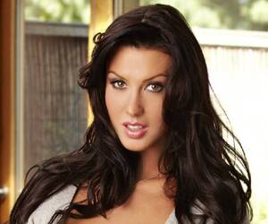 Alice Goodwin Porn Star - Alice Goodwin Biography - Facts, Childhood, Family Life & Achievements