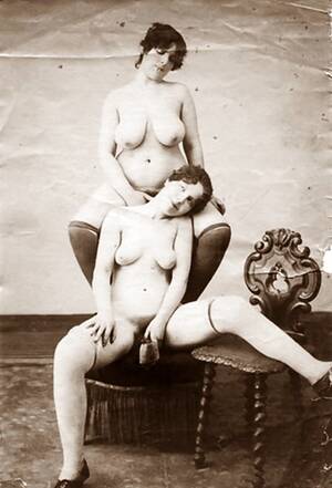 free vintage lesbian erotica - 1920s Vintage Erotic Postcards/Photographs Depicting Lesbian Encounters