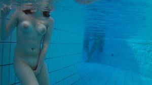 naked underwater voyeur - Site Underwater upskirt