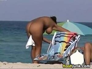 busty topless beach - Busty Milf Tanning At Nude Beach - xxx Videos Porno MÃ³viles & PelÃ­culas -  iPornTV.Net