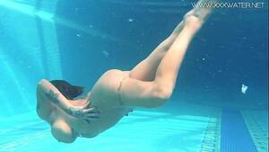 Big Tits Underwater - Big tits and big ass underwater - XVIDEOS.COM