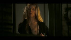 Gwyneth Paltrow Nude Scene Lesbian - Gwyneth Paltrow - Pulls out single tit in Two Lovers - XVIDEOS.COM