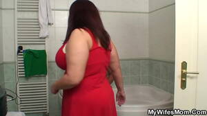 fat horny mom - Fat motherinlaw riding his horny dick in the bathroom - XVIDEOS.COM