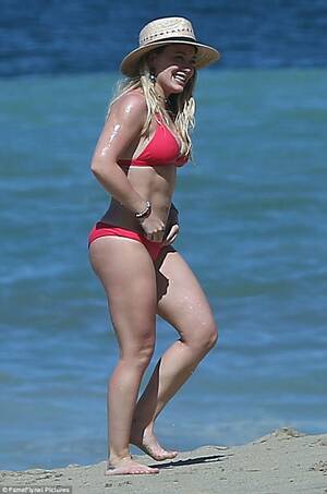 haylie duff upskirt sex - Hilary Duff shows off toned physique in teeny pink bikini | Daily Mail  Online
