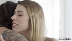 areeya shemale circumcised - Ts babe Casey Kisses loves to suck her rockstar bfs cock