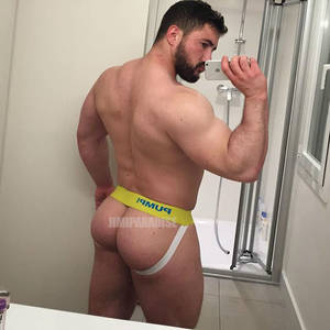 Damiano Porn - Damiano Frascaroli e il suo gigaculo son diventati ENORMI! Foto da Instagram