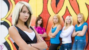 Nazi Porn Girls Litle Girl - Endless adolescence? â€“ DW â€“ 06/18/2017