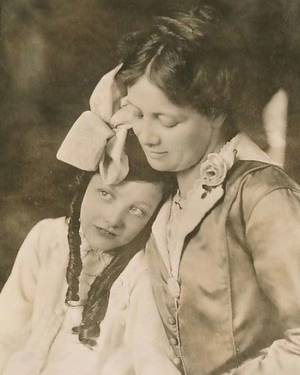 Joan Crawford Lesbian Porn - Anna Bell Johnson LeSueur - with daughter Joan Crawford