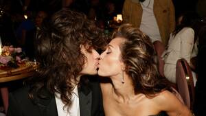 Miley Cyrus Backstage Sex Tape - Who Is Maxx Morando? - All About Miley Cyrus' Boyfriend