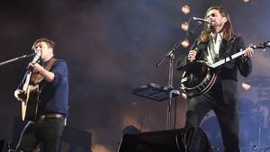 Creampie Schoolgirl - Mumford and sons on stage