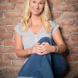 kimberly houston gangbang - Houston: Pretty Enough The Story of the Gang Bang Queen by Kim Halsey |  Goodreads