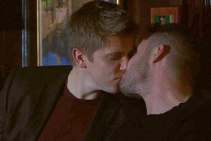 Aaron And Robert Porn - Robert Sugden and Aaron Dingle kissing