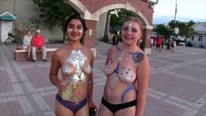 Freak Fest Porn - Young and wild flashers at freak fest - XNXX.COM