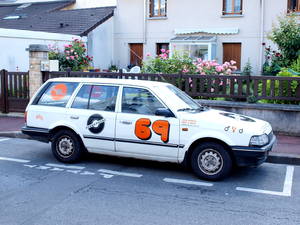 69 Guy And Girl Porn - File:Gentilly-FR-94-bagnole Ã  Porno-Phone 69-A