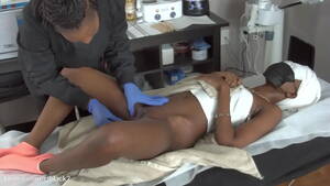black waxed pussy - Black chick getting waxed - XVIDEOS.COM