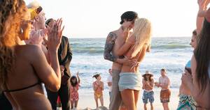 foam party sex drunk - Pam & Tommy' miniseries, episode 2 recap