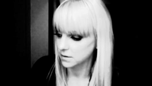 Anna Faris Lesbian Naked - Anna Faris Interview - Esquire April 2015 Ask a Grown Woman Q&A