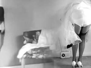 1950s Housewife Porn Stockings - Housewife's 1950's Dream | xHamster